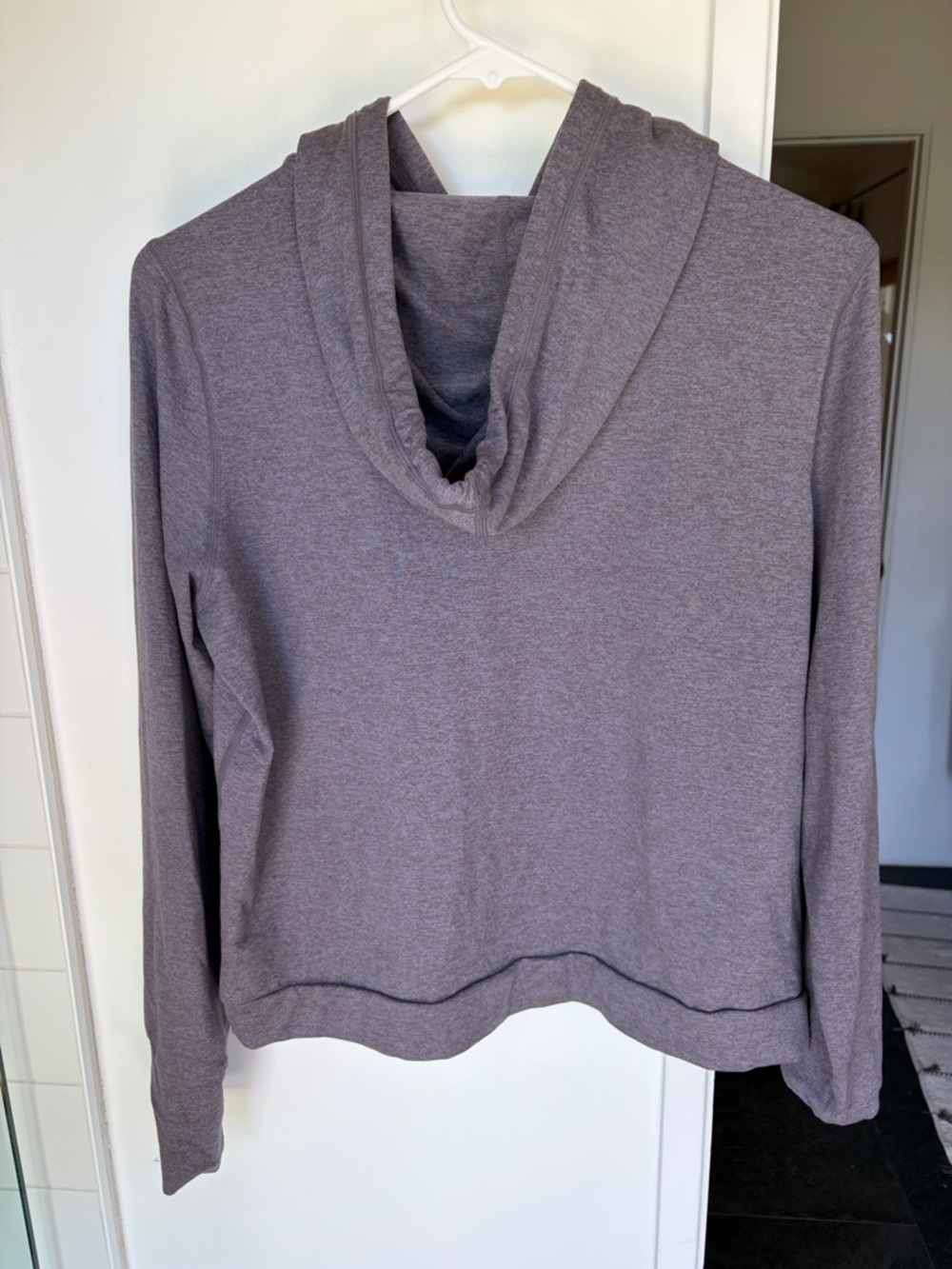 Vuori essential Hoodie Purple “Sawyer” Medium - Picture 6 of 8